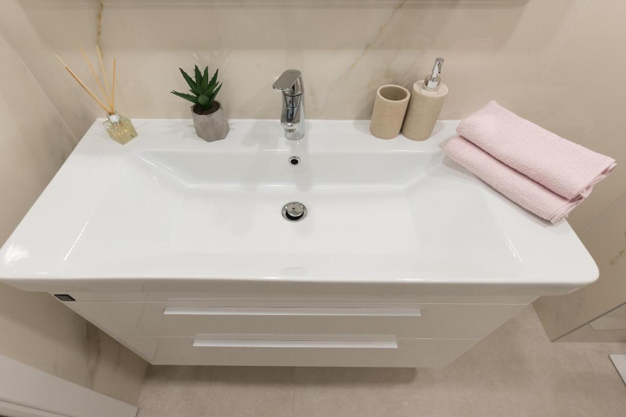 Luxury Apartment Lemon Sea & City View Макарска Екстериор снимка